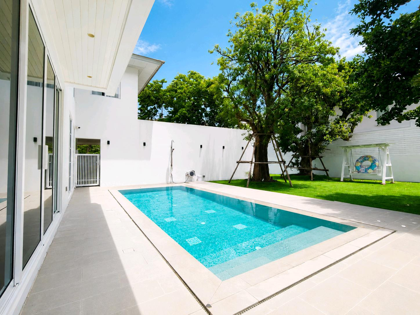🍒Single house for rent Highlights that are hard to find Ramindra area, Makro Town in Town, Singapore International School (SISB), and KIS