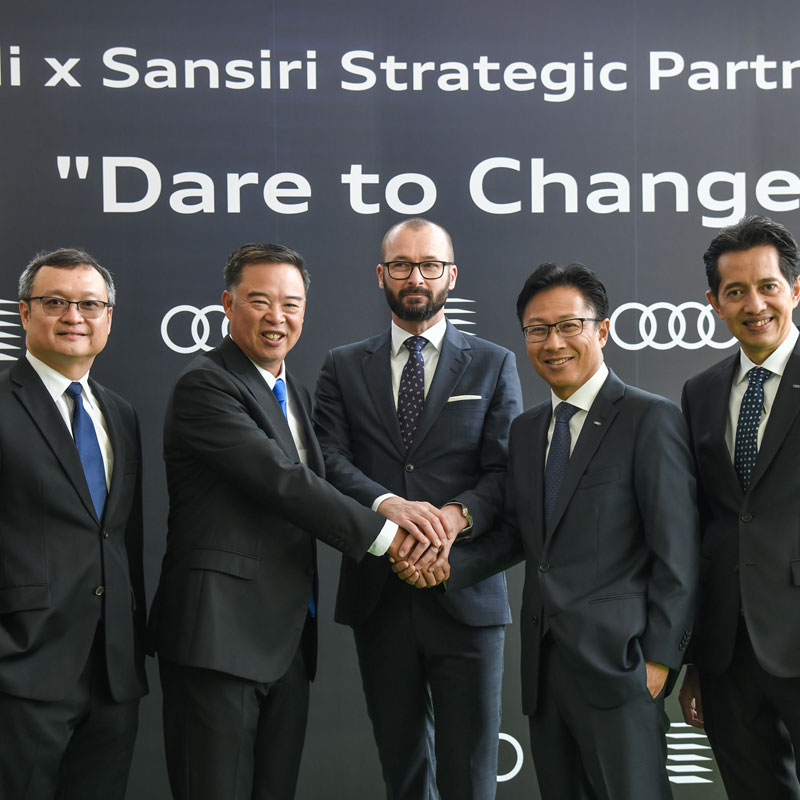อาวดี้ ประเทศไทย ตอกย้ำความเป็นผู้นำเทคโนโลยีเปิดตัว Audi e-tron อาวดี้ ประเทศไทย ตอกย้ำความเป็นผู้นำเทคโนโลยีเปิดตัว Audi e-tron