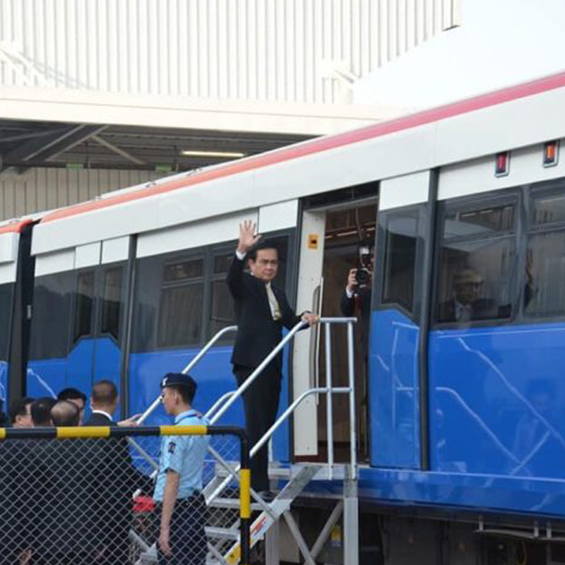 รถไฟฟ้าสายสีเขียว แบริ่ง-สมุทรปราการ เปิดบริการวันนี้ 12.00 น. ขึ้นฟรี!! บีทีเอสแจงขั้นตอนเข้าระบบ รถไฟฟ้าสายสีเขียว แบริ่ง-สมุทรปราการ เปิดบริการวันนี้ 12.00 น. ขึ้นฟรี!! บีทีเอสแจงขั้นตอนเข้าระบบ