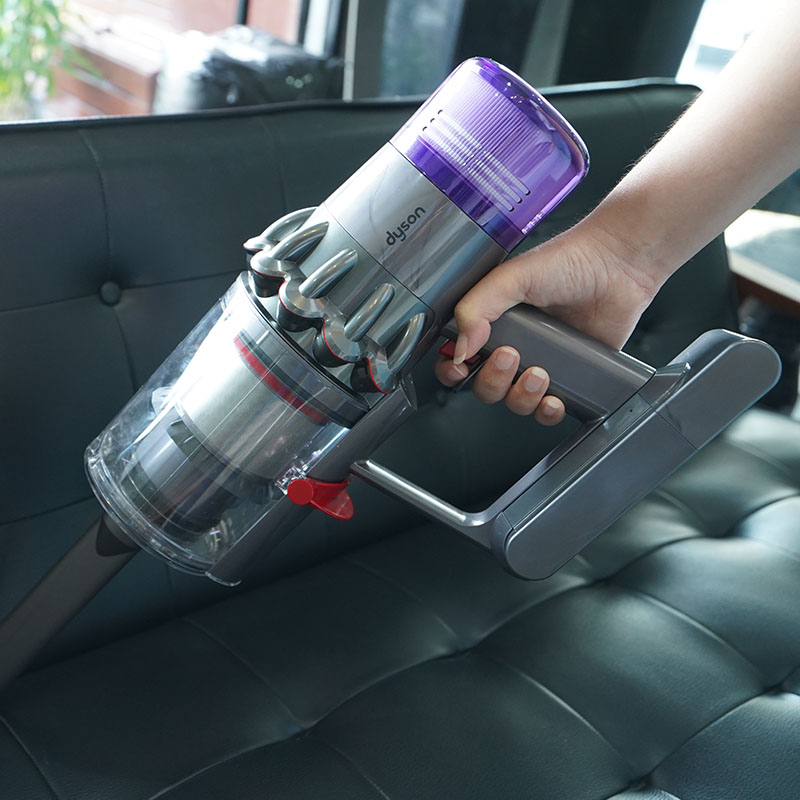"Dyson V11 Absolute" เครื่องดูดฝุ่นไร้สาย ดีไซน์เก๋ล้ำสมัย คุณภาพคับคั่ง มั่นใจได้ว่าการทำงานบ้านจะสนุกได้ในทุกๆ วัน