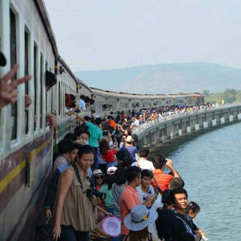 รถไฟเปิดหวูดท่องเที่ยวเมืองรองสระแก้ว รถไฟเปิดหวูดท่องเที่ยวเมืองรองสระแก้ว