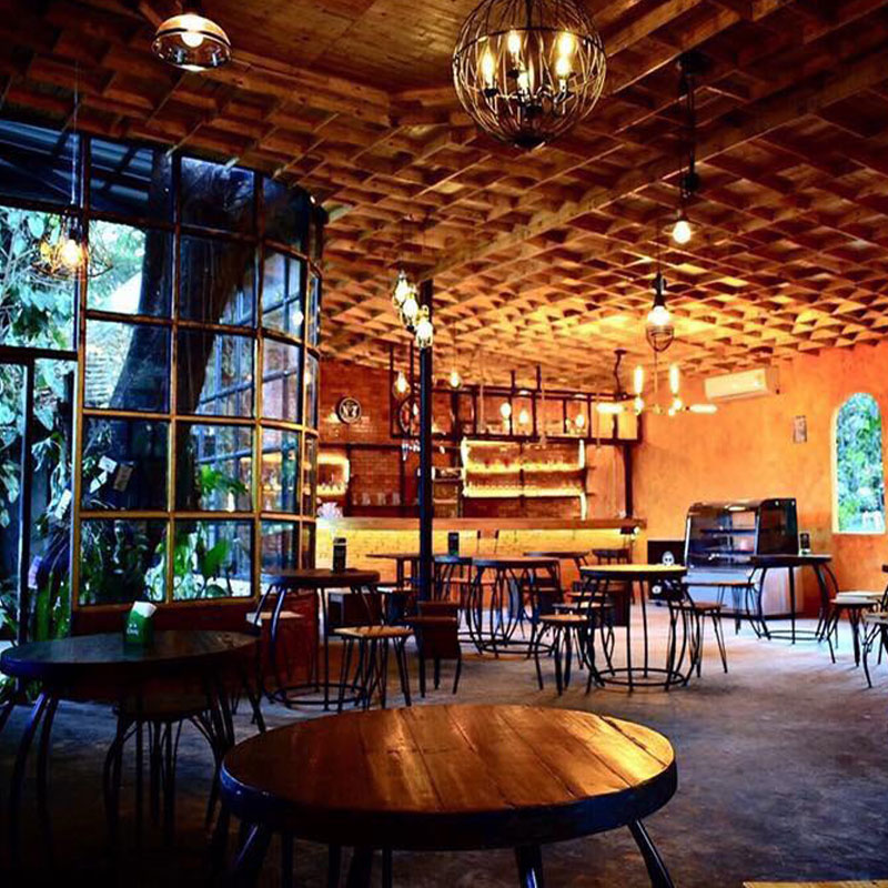 นั่งจิบกาแฟริมน้ำ ท่ามกลางธรรมชาติ บนต้นไม้ใหญ่ที่ “Zombie Café Maerim Chiangmai” นั่งจิบกาแฟริมน้ำ ท่ามกลางธรรมชาติ บนต้นไม้ใหญ่ที่ “Zombie Café Maerim Chiangmai”