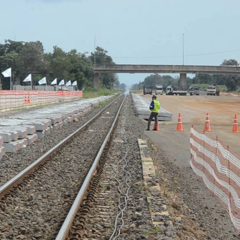 “อาคม” ตรวจความคืบหน้าสร้างรถไฟทางคู่ที่โคราช ล่าสุดคืบหน้าไปแล้ว 35%