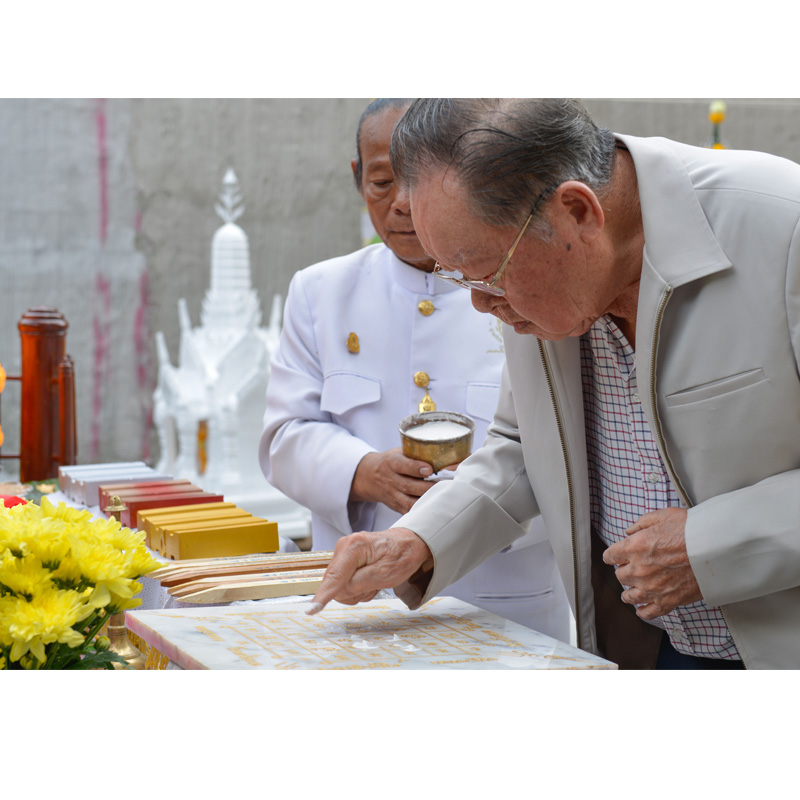 มาร์ค สุขุมวิท 39 ตั้งศาลพระภูมิ ตอกย้ำความพร้อมเข้าอยู่ มาร์ค สุขุมวิท 39 ตั้งศาลพระภูมิ ตอกย้ำความพร้อมเข้าอยู่