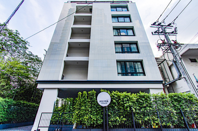 Silver Thonglor Silver Thonglor