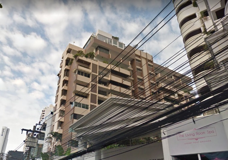รีเยนซี่ คอร์ท รีเยนซี่ คอร์ท