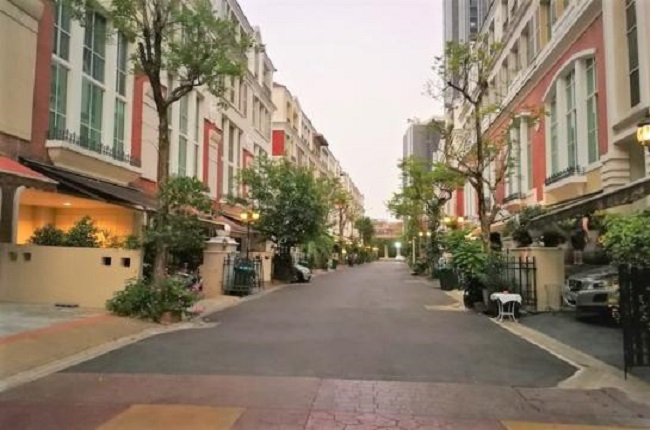 Baan Klang Krung Thonglor Baan Klang Krung Thonglor
