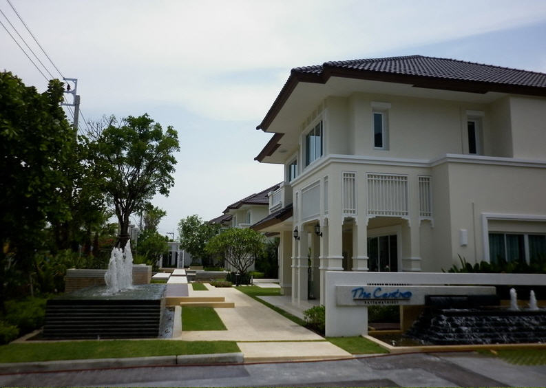 เซ็นโทร รัตนาธิเบศร์ เซ็นโทร รัตนาธิเบศร์