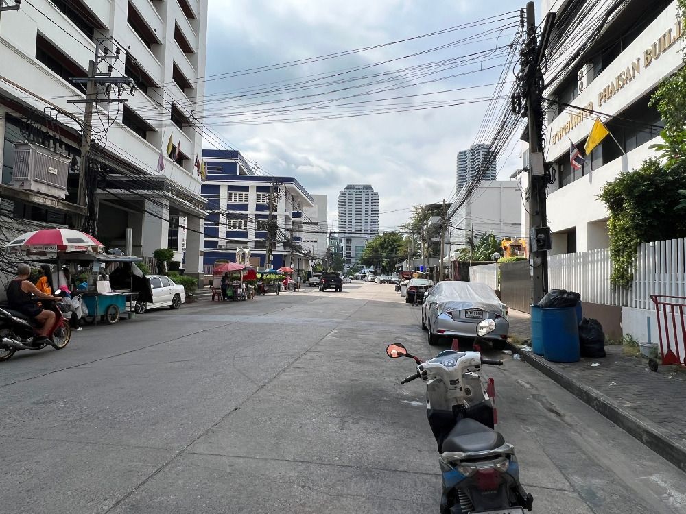 ขายอาคาร สำนักงาน7ชั้น พื้นที่ใช้สอยมากถึง 2,100 ตรม. ที่ดิน190ตรว. ทำเลพระราม3 ตรงข้ามธนาคารกรุงศรี สำนักงานใหญ่ เข้าออกได้2 ทาง – รูปที่ 2