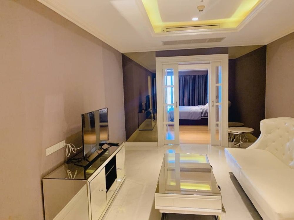 For rent State Tower super high floor newly renovated For rent State Tower super high floor newly renovated