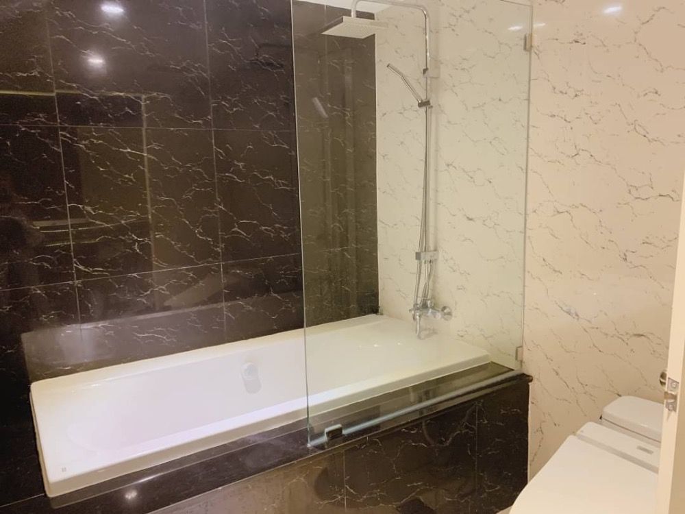 For rent State Tower super high floor newly renovated – รูปที่ 2