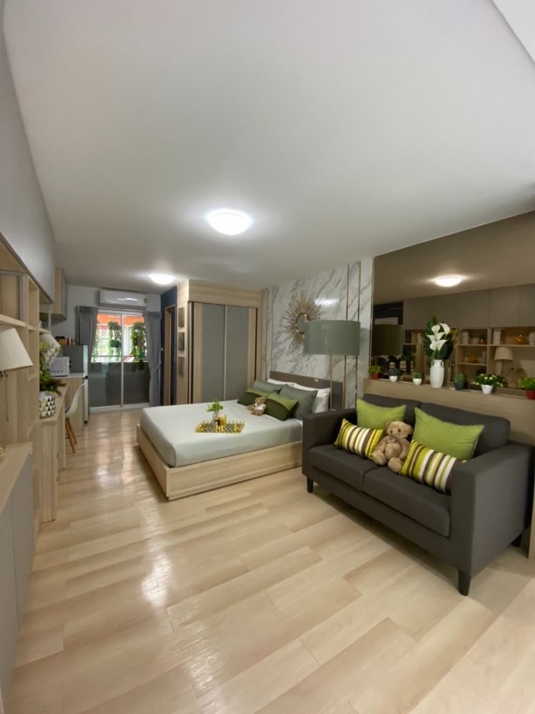 Selling Bangkae City Condo (Bang Khae City), very good location, next to MRT Lak Song, opposite The Mall Bang Khae.