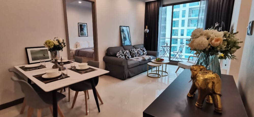 2 ห้องนอน 2 ห้องน้ำ ให้เช่าที่ ศุภาลัย โอเรียนทัล สุขุมวิท39 เฟอร์ครบ เครื่องใช้ไฟฟ้าครบ พร้อมอยู่ 2 ห้องนอน 2 ห้องน้ำ ให้เช่าที่ ศุภาลัย โอเรียนทัล สุขุมวิท39 เฟอร์ครบ เครื่องใช้ไฟฟ้าครบ พร้อมอยู่