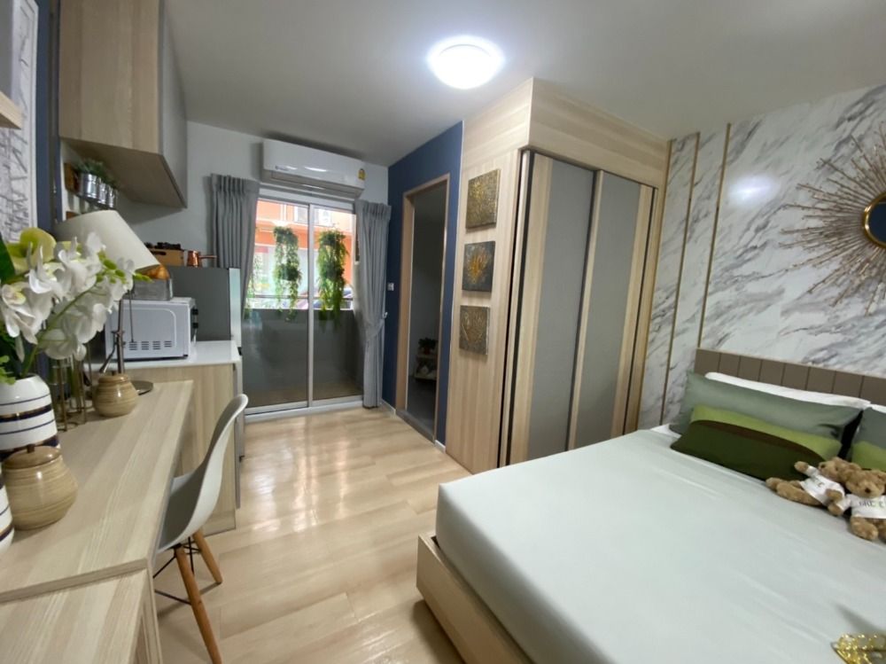 Urgent sale, condo near The Mall Bang Khae Easy access to the city by train Lak Song Station