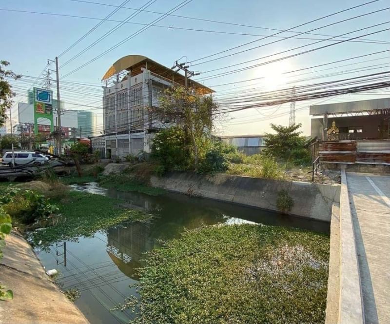 Land 91 square wah. Great location ✨ next to the main road, at the entrance of Soi Viphavadee 17, suitable for building offices, offices, shops, clinics / Land Viphavadee 17 (FOR SALE) T530