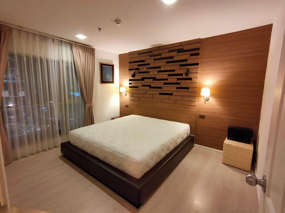 For rent Aspire Rama 9 2 bedrooms high floor near mrt Rama 9