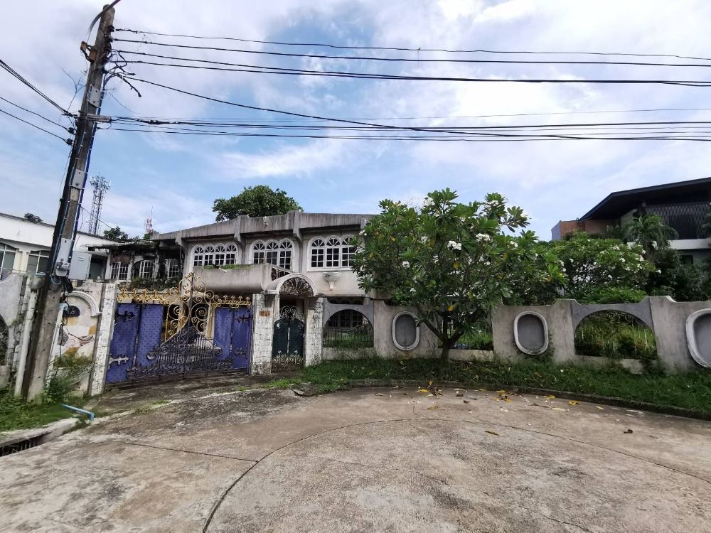 Panya Village Pattanakarn 30 467sqwah 115,000,000 Am: 0656199198