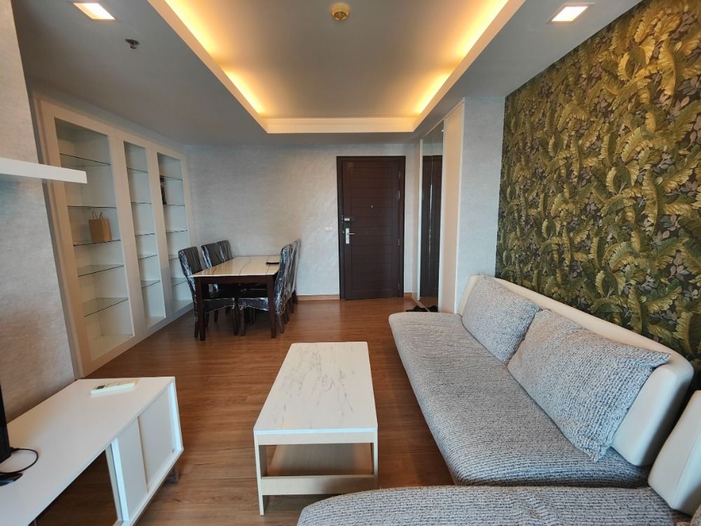 For SALE Thru Thonglor 2 Beds 2 Baths 25th floor, Size 66.11 sqm. For SALE Thru Thonglor 2 Beds 2 Baths 25th floor, Size 66.11 sqm.