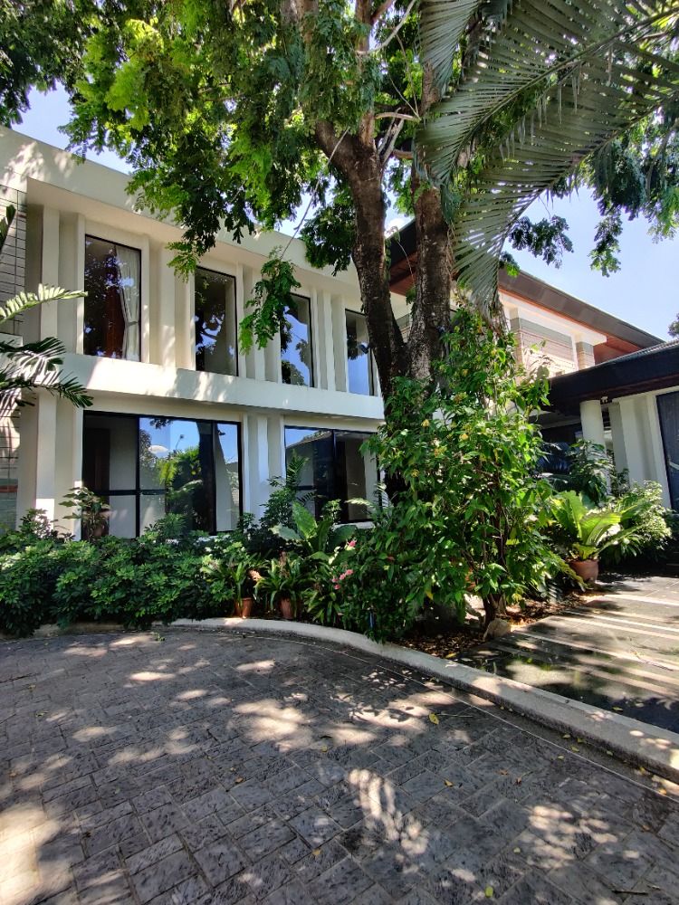 Luxury house for sale