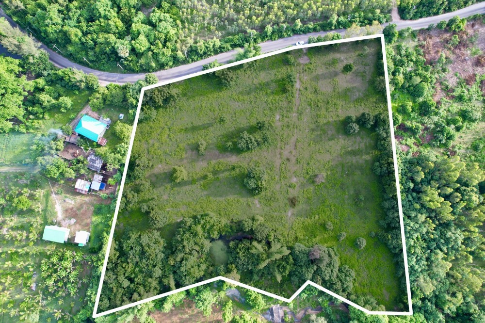 Land for sale in Cha-am near Rai Hup Kapong Resort Malihonna. Land for sale in Cha-am near Rai Hup Kapong Resort Malihonna.