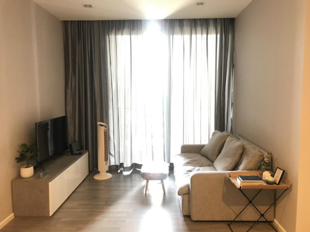 Sale Newly decorated 2 bd 2bt with balcony at The Room condo (Sathorn St. Louis) Sale Newly decorated 2 bd 2bt with balcony at The Room condo (Sathorn St. Louis)