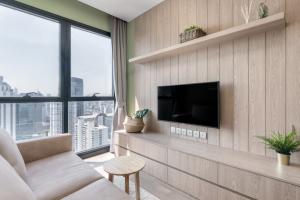 1 Bedroom Condominium For Sale in Ashton Asoke, Khlong Toei Nuea, Watthana, Bangkok