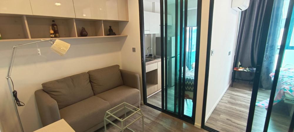 ขายพร้อมผู้เช่า Brown condo Huaikhuang ใกล้ MRT ห้องใหม่ เฟอร์นิเจอร์ครบ 1 ห้องนอน