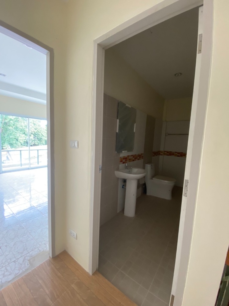 2-storey townhome for sale near Phala Beach, Rayong, Phala Beach Town project (Pla Beach Town), price 2,091,000 baht – รูปที่ 2