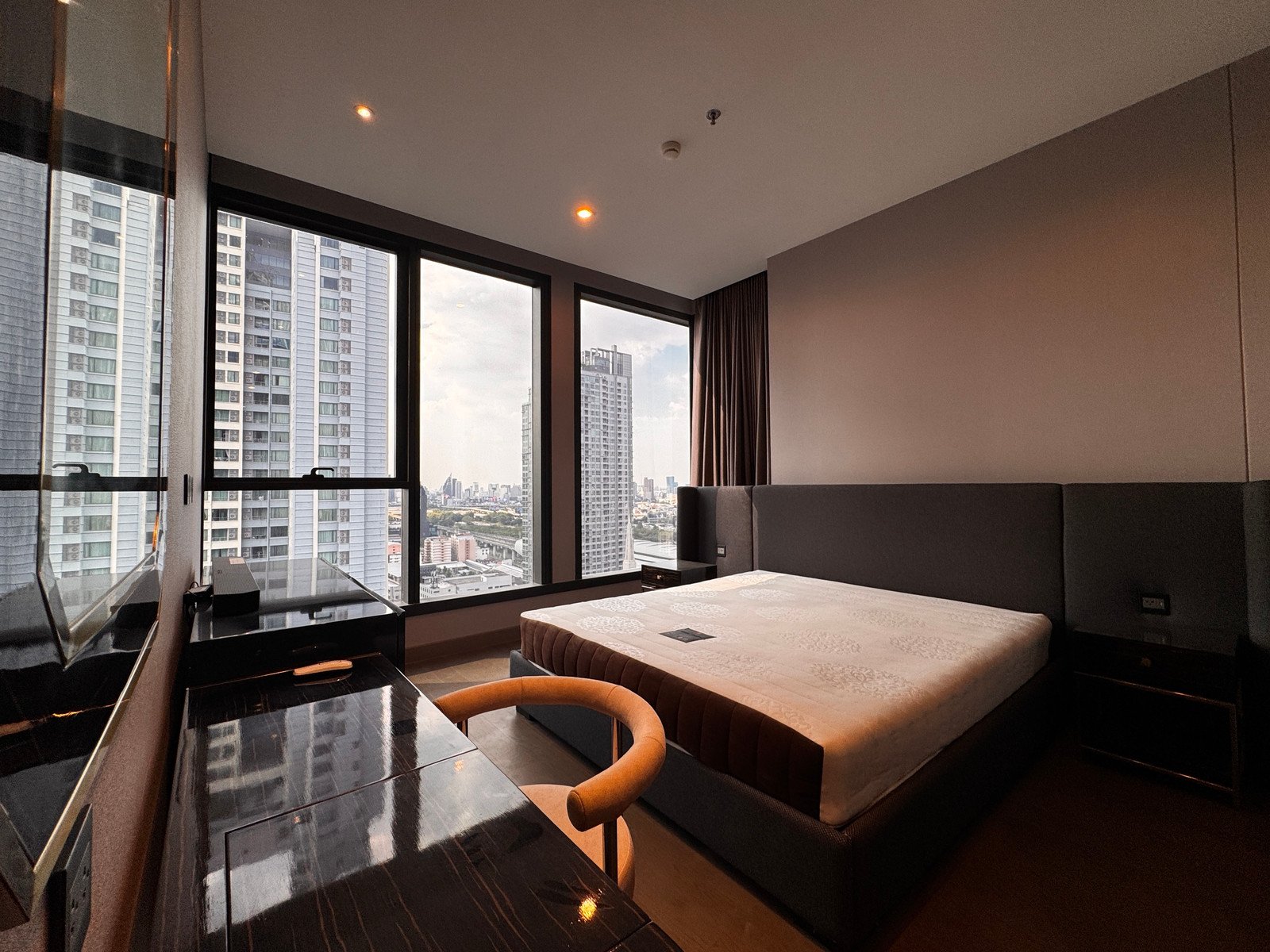 🌿The Esse Singha Complex🌿 ห้องสวย ตกแต่งน่าอยู่ 🛏 2 ห้องนอน 77 ตร.ม. Price negotiable!!! - Close to MRT Phetchaburi – รูปที่ 4