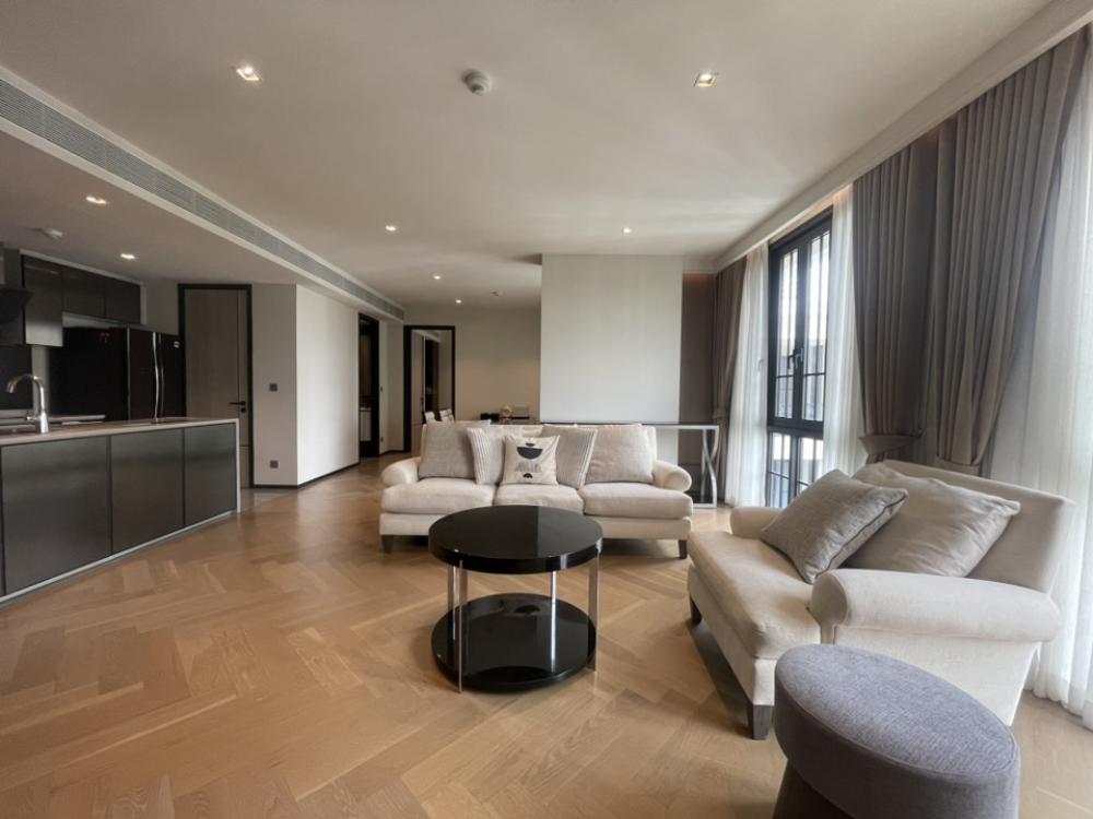 Rental : Penhouse In The Reserve Sukhumvit 61 , 2 Bed 3 Bath , 127 sqm , Floor 7