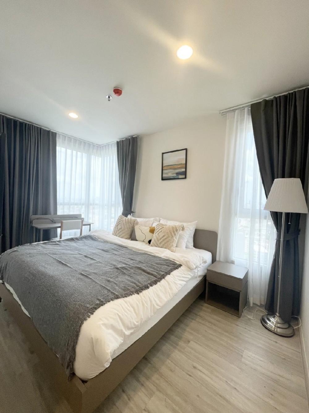 Condo for rent, XT Huaikwang 🍁 near Huai Khwang MRT 100 meters 🍁 fully furnished and electrical appliances 🍁 there are many rooms, many sizes.