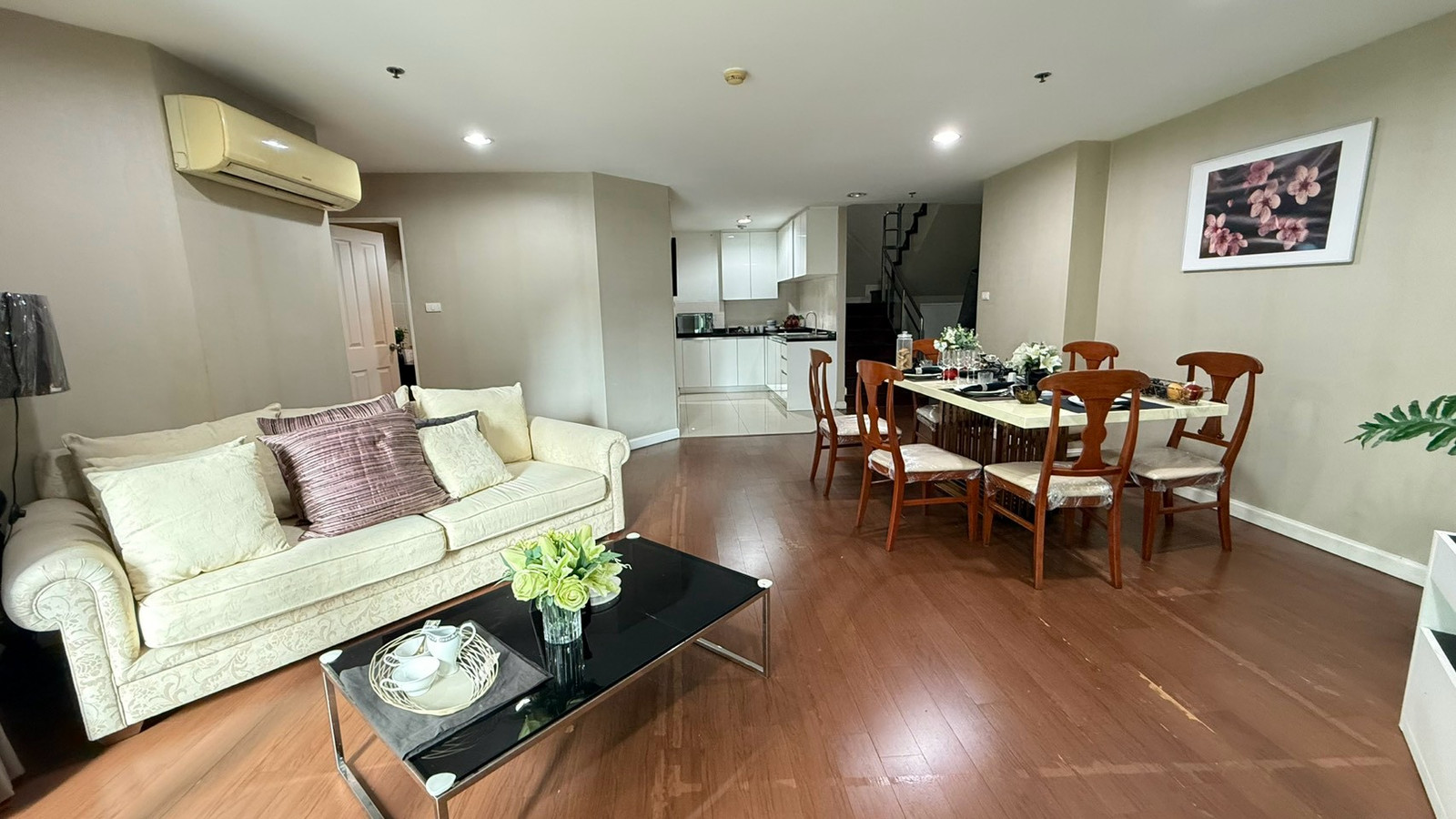 [ Rent ] Belle Grande Rama 9 - very good price, 2 bedrooms, width 78 sq m. 35,000 ! Very high floor, beautiful view, near MRT Rama 9, behind the mall, very convenient / Contact 065-8219716 Namkhaeng