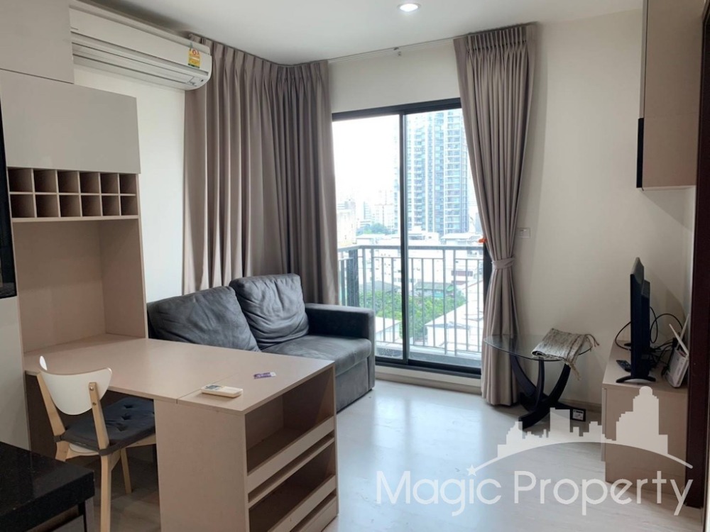 2 Bedroom For Sale in Rhythm Asoke Condominium, Ratchathewi, Bangkok