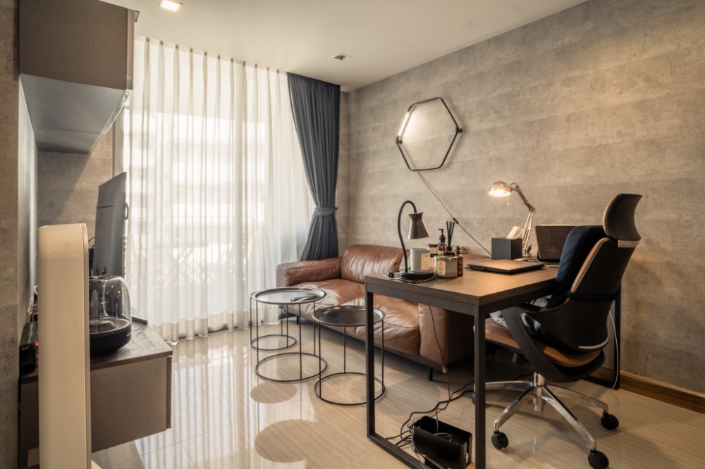 (Special 2 Parking lots) SELL - Pet Friendly @BTS Thonglor (2 Bed 62.4 Sqm) 9,900,000 MB 📣 (Negotiable)