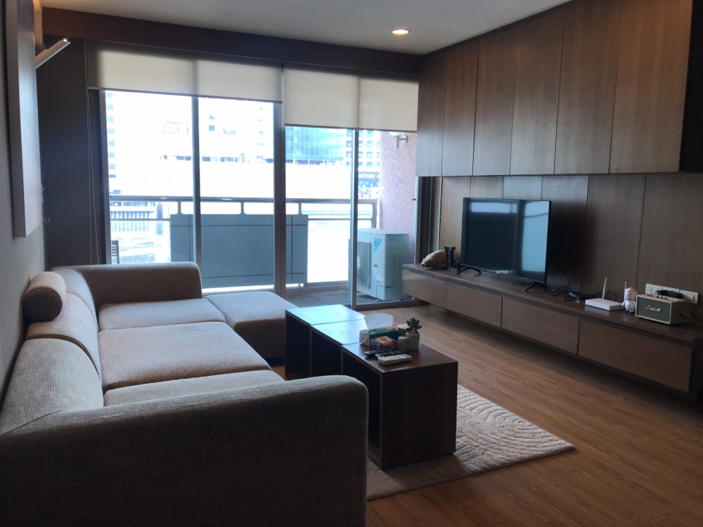 Silom grand terrace: For rent 1bedroom 82sqm 33,000/month rainy081-889-5470