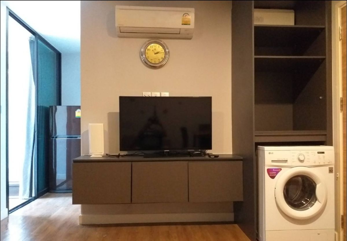 #Condo for rent Esta Bliss near MRT Setthabutbamphen Station  - 2 bedrooms, 1 bathroom, 1 living room, separate kitchen   - 8th floor, room size 35 sq m fully furnished Rental fee 11,000 baht – รูปที่ 2