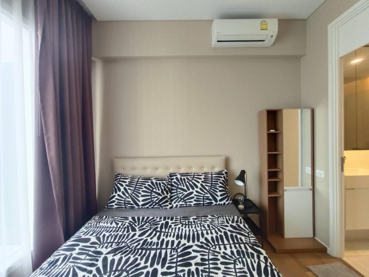 Rent The Saint Residences near Central Ladprao &amp; Amp; Five Lat Phrao Intersection