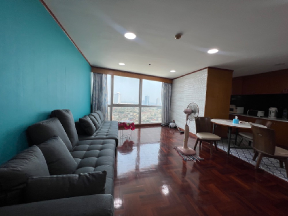 for rent Modern home tower 3 bed 2bath 118s river view 💜