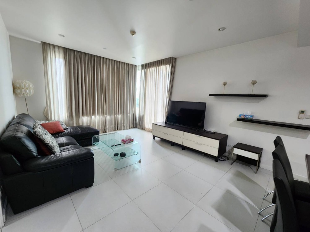 SELL (2 Bed 88.8 Sqm) Pet Friendly - 12.4 MB High Floor, Nice View - Negotiable @Manhattan Chdilom, BTS Chidlom