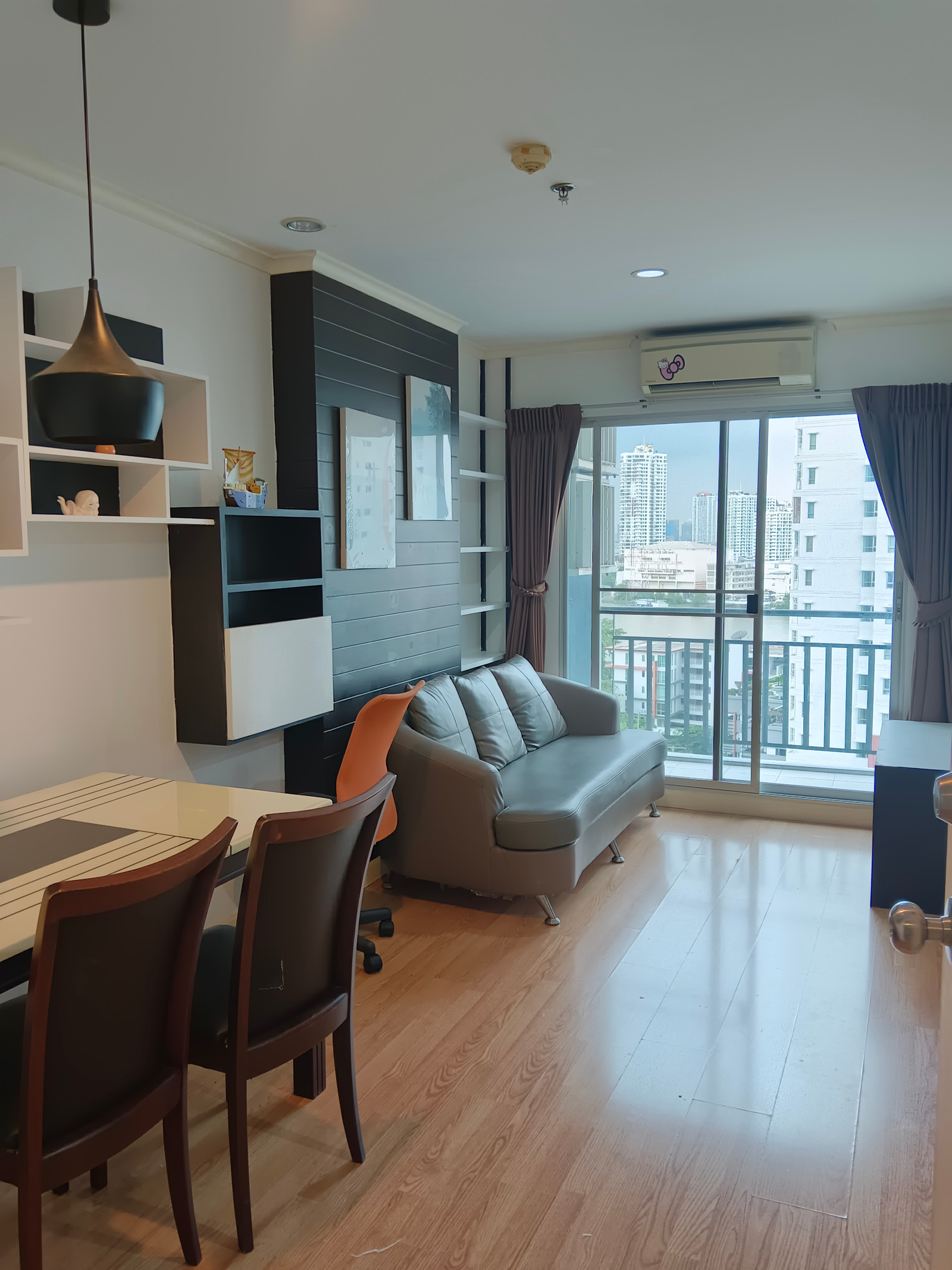📌 Condo for rent Lumpini Ville Rat Burana, Soi 8💥Park motorcycles + cars, pay parking fees at the juristic person. 📌 Condo for rent Lumpini Ville Rat Burana, Soi 8💥Park motorcycles + cars, pay parking fees at the juristic person.