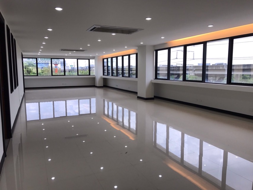พื้นที่ให้เช่าทำสำนักงาน พร้อมย้ายเข้าได้เลย – รูปที่ 2