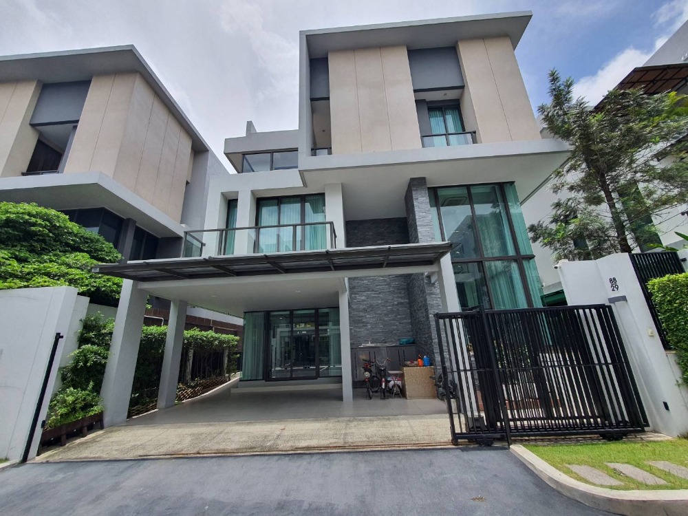 ขายขาดทุน บ้านเดี่ยวหรู ระดับ Super Luxury โครงการบ้านกลางเมือง คลาสเซ่ (Baan Klang Muang CLASSE) เกษตรนวมินทร์ สุคันธสวัสดิ์ มัยลาภ
