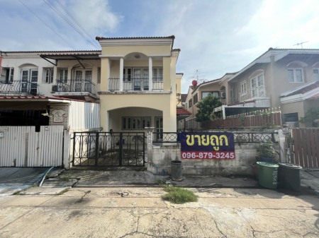 ขายทาวน์เฮ้าส์ 2 ชั้น ใกล้รถไฟฟ้า และ เซ็นทรัล เวสต์เกต หมู่บ้าน บางใหญ่ซิตี้ 36 ตรว ขายทาวน์เฮ้าส์ 2 ชั้น ใกล้รถไฟฟ้า และ เซ็นทรัล เวสต์เกต หมู่บ้าน บางใหญ่ซิตี้ 36 ตรว