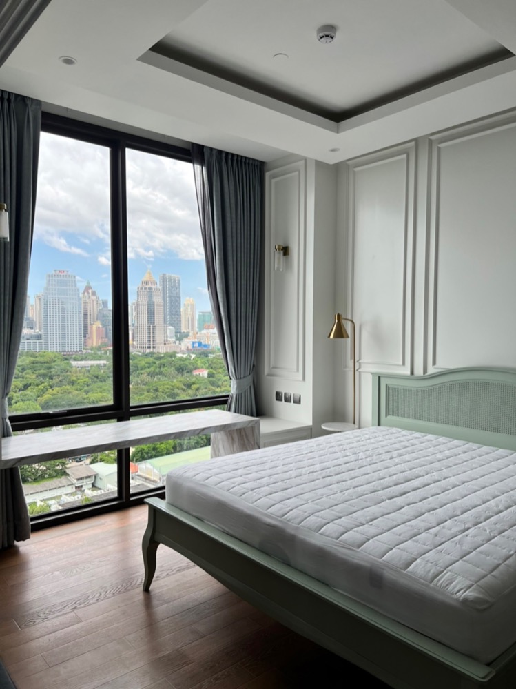 Super Luxury condo for rent Muniq Langsuan 1 bedroom with stunning view