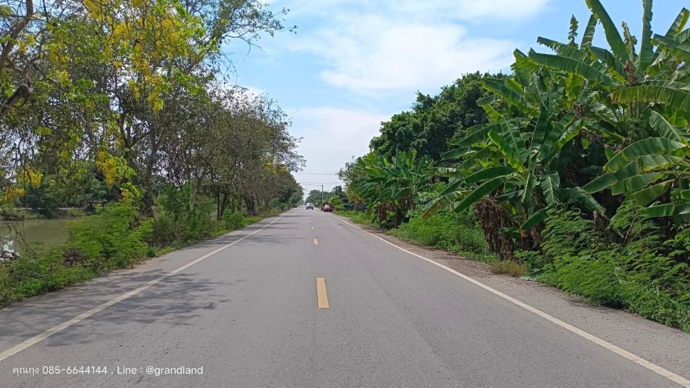 K1302 Land for sale, not yet filled, 80 rai, next to the road 10 meters wide, along the canal 11, near Wat Pa Khlong 11, only 4 km.