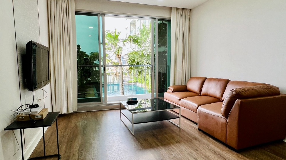 For SALE -Newly renovated 2 Bedroom Pool view Near BTS at The Room Satorn-Taksin For SALE -Newly renovated 2 Bedroom Pool view Near BTS at The Room Satorn-Taksin