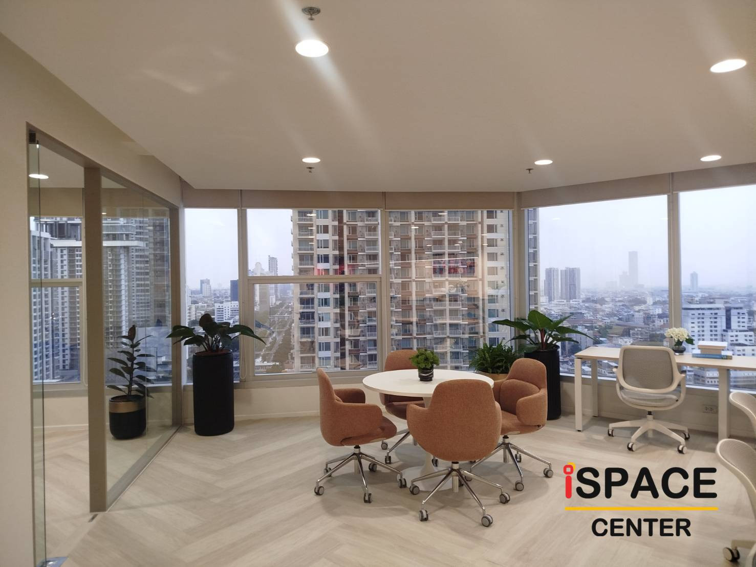 Office for rent, furnished office, fully furnished, ready to work, next to BTS Chong Nonsi, just 1 minute, very convenient to travel Office for rent, furnished office, fully furnished, ready to work, next to BTS Chong Nonsi, just 1 minute, very convenient to travel