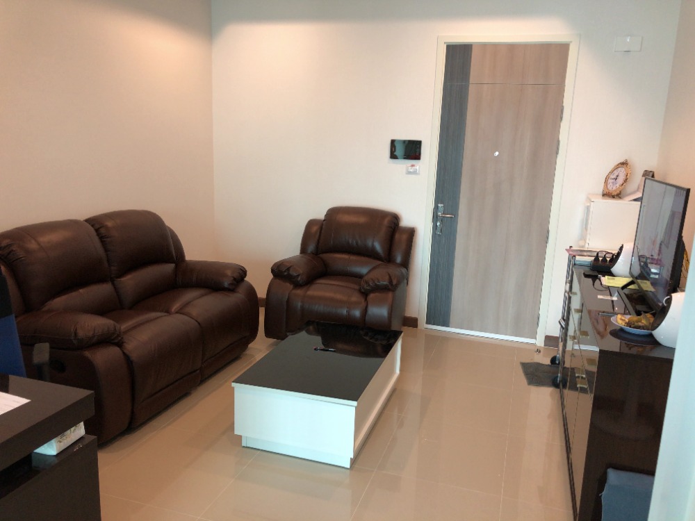 For rent 25000 baht Supalai Elite Phayathai condo, convenient to travel, near the train station, fully furnished