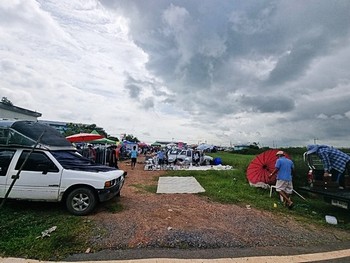 svs.04 Land for sale with buildings, 13 rai, with restaurants, car care, parking for rent, spa massage, ready to continue business Stuck in Khlong 16 market Bang Nam Priao District, Chachoengsao