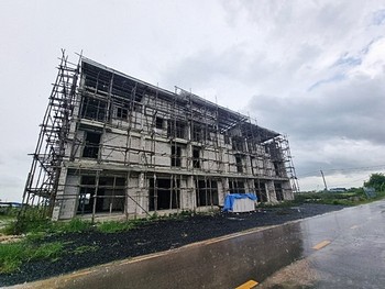 svs.04 Land for sale with buildings, 13 rai, with restaurants, car care, parking for rent, spa massage, ready to continue business Stuck in Khlong 16 market Bang Nam Priao District, Chachoengsao – รูปที่ 2